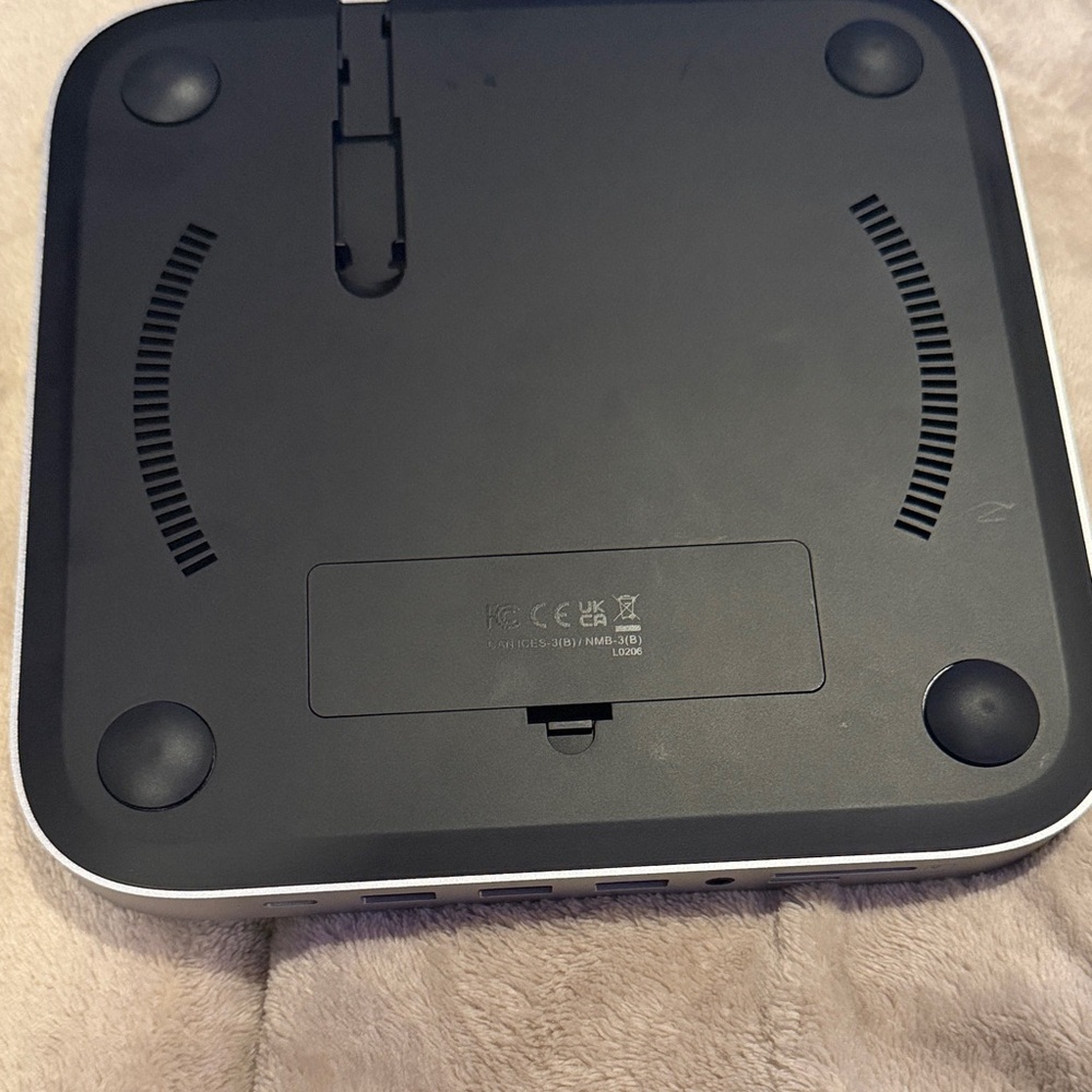 Silver USB-C Hub for Mac Mini - Picture 12 of 12